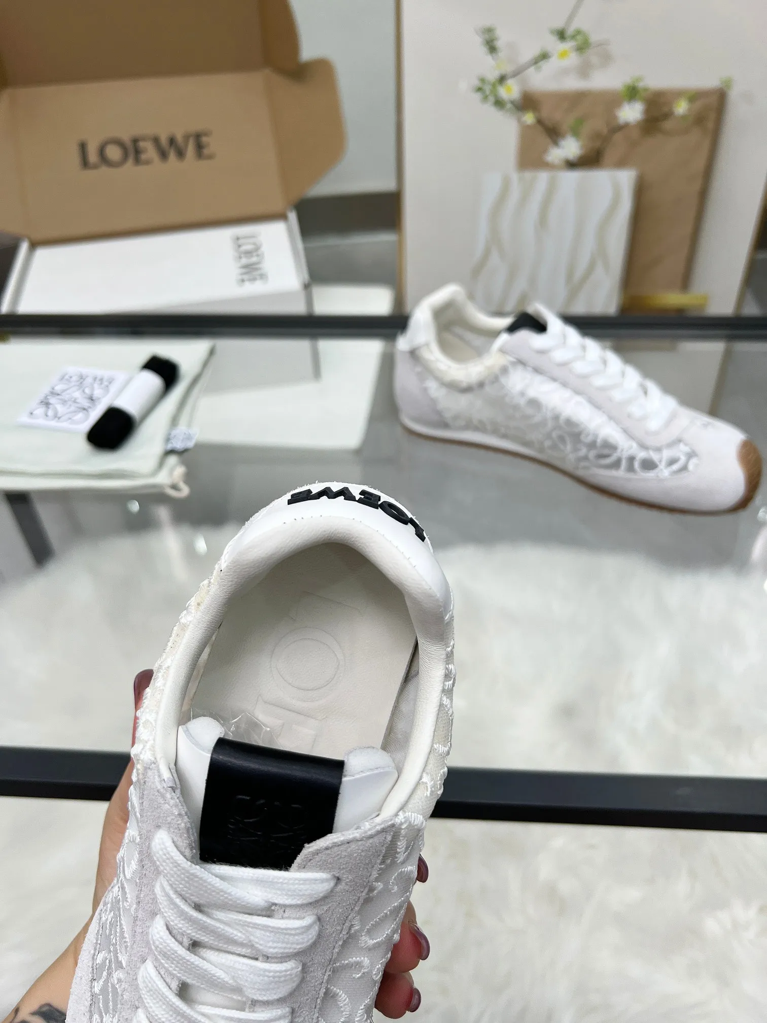 👟👟Ex-factory price 460👟👟 Men's size +10 2025 early spring new style, same style as Wang Yibo! Loewe Ballet Runner 2.0 sneakers for couples. New color matching retro series running shoes. Standard size: women's size 35-40, button +10. Men's size. 39-45, button ➕10.